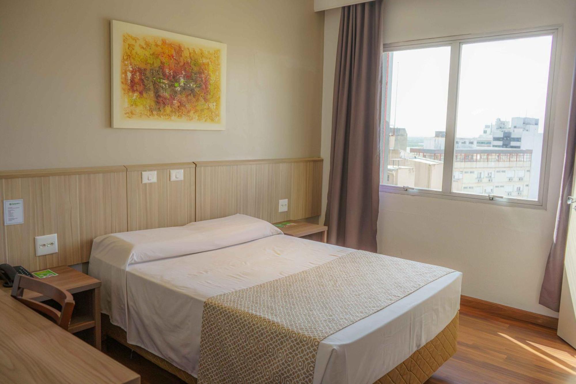 Hotel Nacional Inn Porto Alegre - Proximo Ao Complexo Hospitalar Santa Casa E Ufrgs المظهر الخارجي الصورة